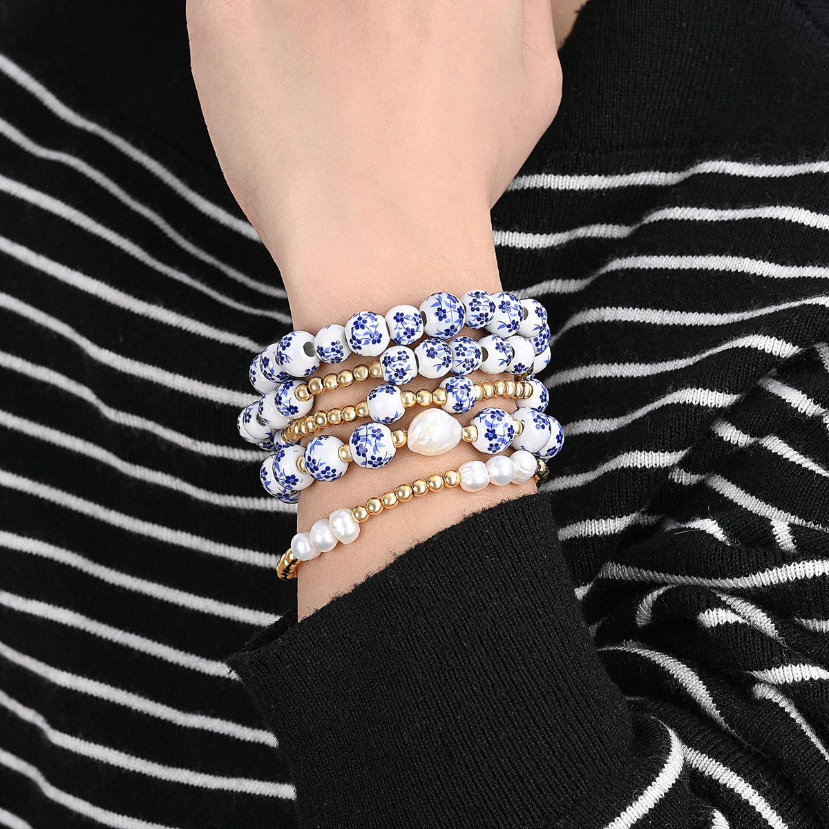 Azure Bloom Pearl Bracelet