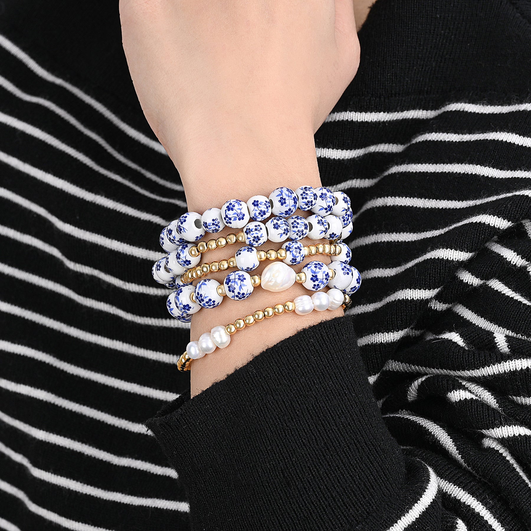 Azure Bloom Pearl Bracelet